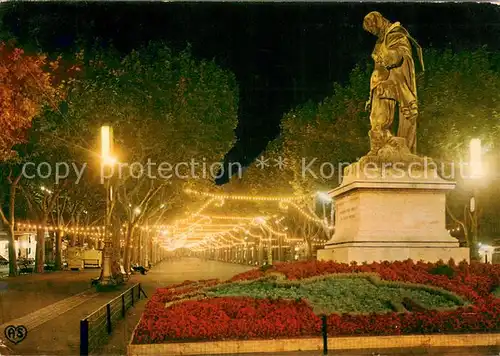 AK / Ansichtskarte Beziers La Statue et les Allees Paul Riquet la nuit Beziers