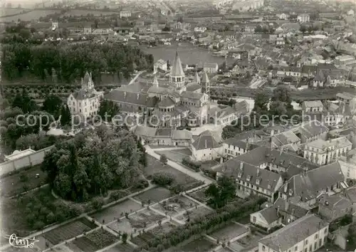 AK / Ansichtskarte Paray le Monial Vue generale aeriennesur la Basilique Paray le Monial
