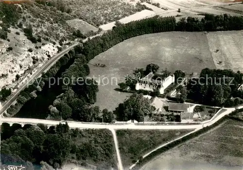AK / Ansichtskarte Saint More Le Chateau et le Pont sur la Cure Vue aerienne Saint More