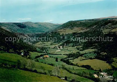 AK / Ansichtskarte Salers Des remparts vue sur la Vallee de la Maronne Salers