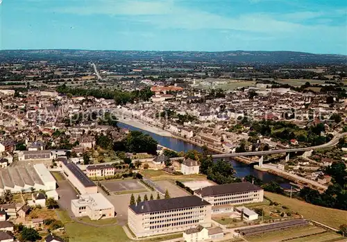 AK / Ansichtskarte Mayenne Vue aerienne du College d Enseignement Technique et la Mayenne Mayenne