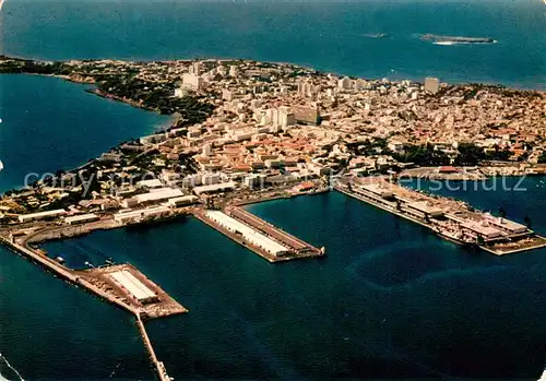 AK / Ansichtskarte Dakar Vue generale aerienne Au premier plan le Port Dakar
