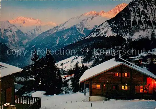 AK / Ansichtskarte Courchevel Coucher du soleil sur le massif de Bellecote Alpes Courchevel