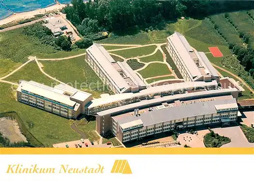 AK / Ansichtskarte Neustadt_Holstein Klinikum Lehrkrankenhaus der Universitaet Luebeck Fliegeraufnahme Neustadt_Holstein