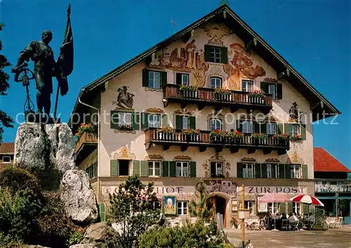 AK / Ansichtskarte Kochel_See 600 Jahre Gasthof zur Post Fassadenmalerei Ritter Denkmal Huber Karte Nr. 8482 Kochel_See