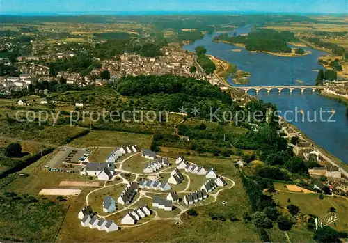 AK / Ansichtskarte Amboise Village V.V.F. au fond la ville et le pont sur la Loire vue aerienne Amboise
