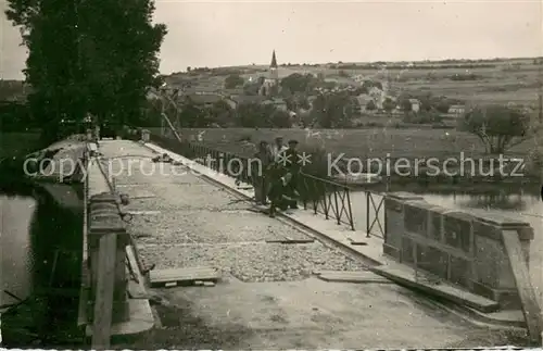 AK / Ansichtskarte Dompcevrin avec vu du Village Pont en construction Dompcevrin