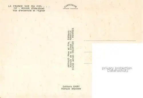 AK / Ansichtskarte Royan_Charente Maritime Vue aerienne densemble et l Eglise Royan Charente Maritime