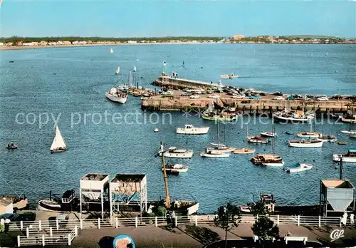 AK / Ansichtskarte Royan_Charente Maritime Le Port Royan Charente Maritime