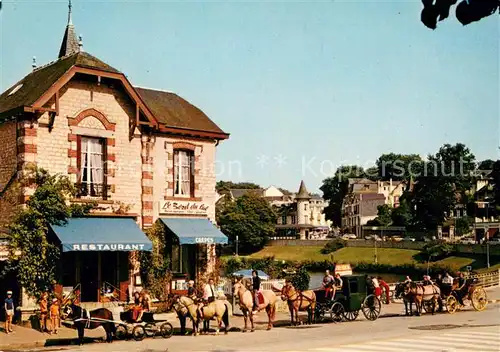 AK / Ansichtskarte Bagnoles de l_Orne Station Thermale Le Restaurant Creperie Le Bord du Lac et les caleches chevaux poneys Bagnoles de l_Orne