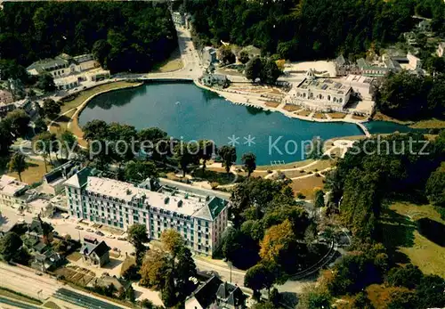 AK / Ansichtskarte Bagnoles de l_Orne Vue generale aerienne sur le lac Bagnoles de l_Orne