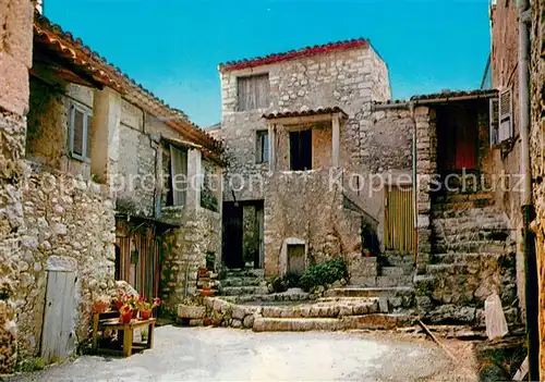 AK / Ansichtskarte Gourdon_Alpes Maritimes Le pittoresque village perche au sommet de la montagne Un coin pittoresque Gourdon Alpes Maritimes