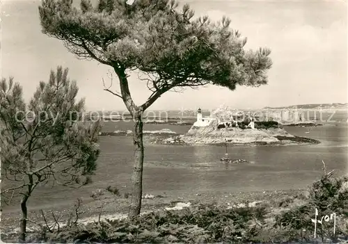 AK / Ansichtskarte Carantec la Perle du Nord Finistere lIle Louet et le Chateau du Taureau Carantec