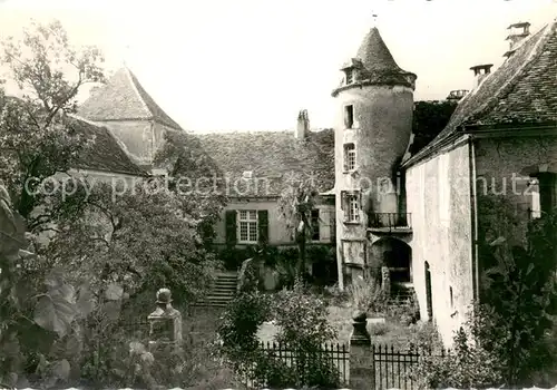 AK / Ansichtskarte Salviac Cour interieure du Chateau Salviac