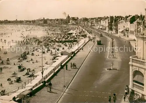 AK / Ansichtskarte Les_Sables d_Olonne La Plage et le Remblai Les_Sables d_Olonne