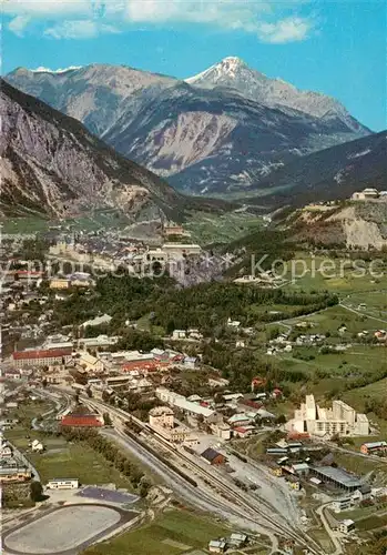 AK / Ansichtskarte Briancon Ville la plus haute dEurope Vue generale aerienne Au fond Le Chaberton Briancon