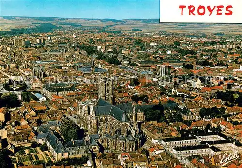 AK / Ansichtskarte Troyes_Aube Vue generale aerienne Le chevet de la cathedrale Saint Pierre et Saint Paul Troyes Aube