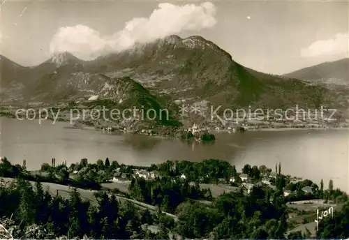 AK / Ansichtskarte Talloires a lombre de la montagne se refletant dans le lac Talloires