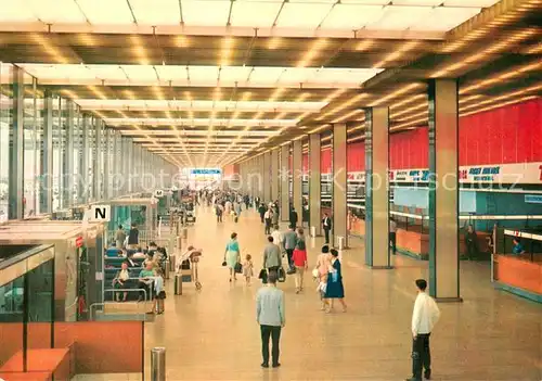 AK / Ansichtskarte Paris Aeroport de Paris Orly Le hall de l aerogare Paris