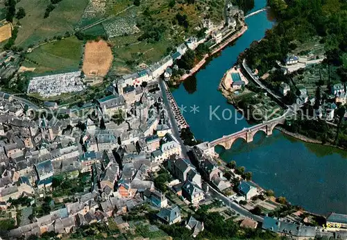 AK / Ansichtskarte Estaing_Aveyron La vallee du Lot et vue generale aerienne Estaing_Aveyron