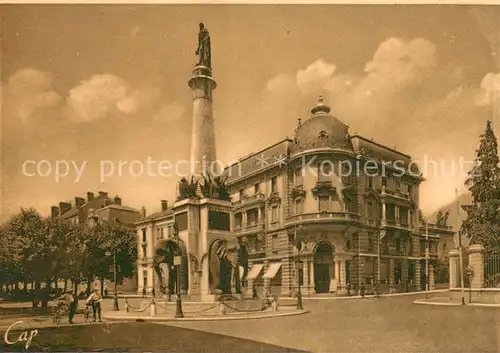 AK / Ansichtskarte Chambery_Savoie La Fontaine des Elephants et la Societe Generale Chambery Savoie