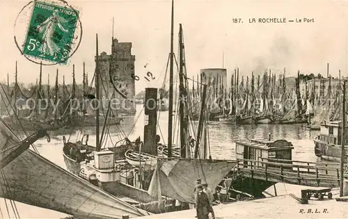 AK / Ansichtskarte La_Rochelle_Charente Maritime Le Port La_Rochelle