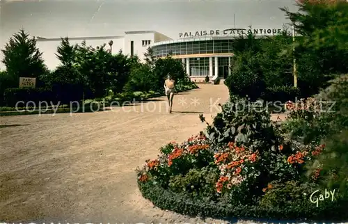 AK / Ansichtskarte Chatelaillon Plage Le Casino et les jardins Chatelaillon Plage