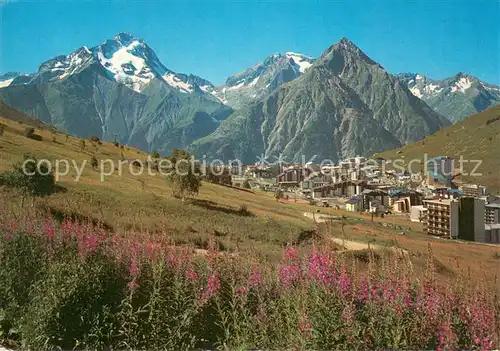 AK / Ansichtskarte Les_Deux_Alpes Vue de la staton La Muzelle et lAiguille de Venosc Les_Deux_Alpes