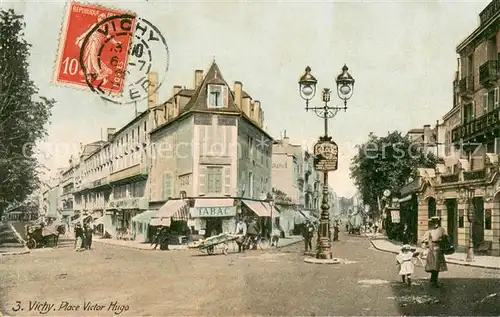 AK / Ansichtskarte Vichy_Allier Place Victor Hugo Vichy Allier