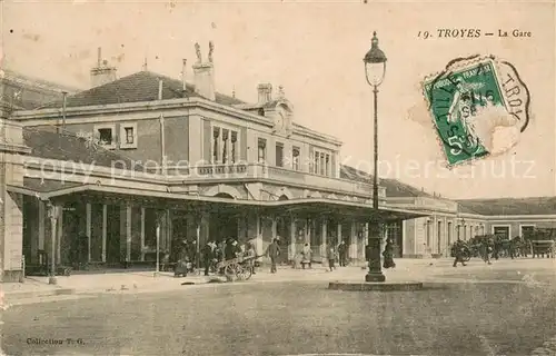 AK / Ansichtskarte Troyes_Aube La gare Bahnhof Troyes Aube