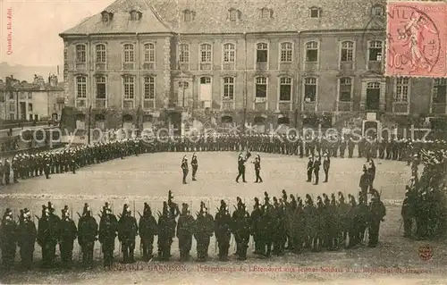 AK / Ansichtskarte Luneville Presentation de l Etendard aux Jeunes Soldats d un Regiment de Dragons Luneville