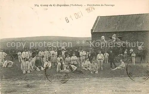 AK / Ansichtskarte Camp_de_Coetquidan Distribution du Fourrage Camp_de_Coetquidan