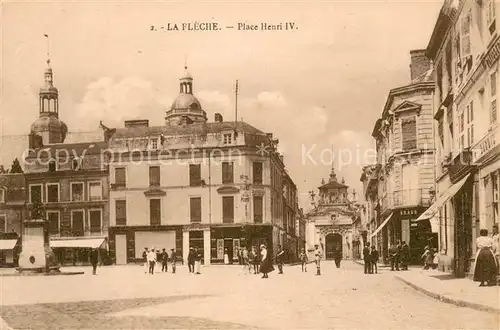 AK / Ansichtskarte La_Fleche Place Henri IV La_Fleche