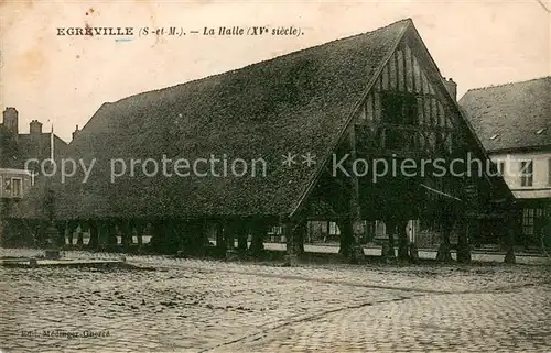 AK / Ansichtskarte Egreville La Halle Egreville