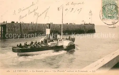 AK / Ansichtskarte Le_Treport La nouvelle jetee La Picardie rentrant de promenade Le_Treport