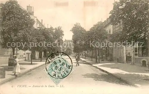 AK / Ansichtskarte Vichy_Allier Avenue de la Gare Vichy Allier