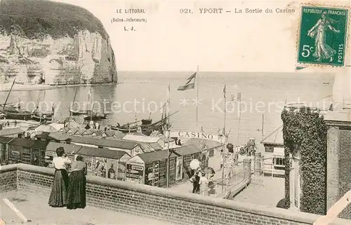 AK / Ansichtskarte Yport Sortie du casino Yport