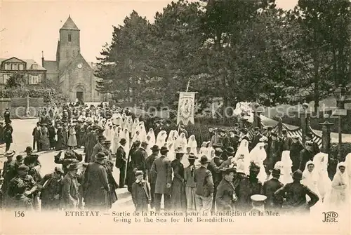 AK / Ansichtskarte Etretat Sortie de la procession pour la benediction de la mer Etretat