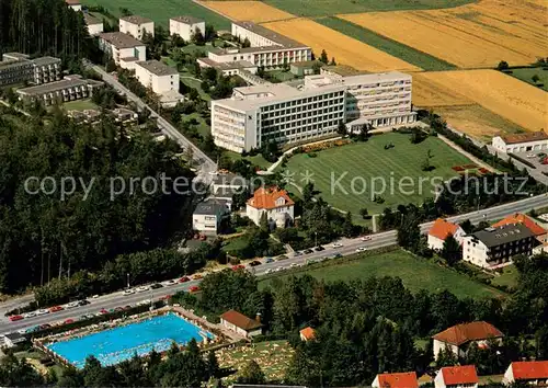 AK / Ansichtskarte Bad_Driburg Freibad und Kurklinik Berlin der BfA Fliegeraufnahme Bad_Driburg