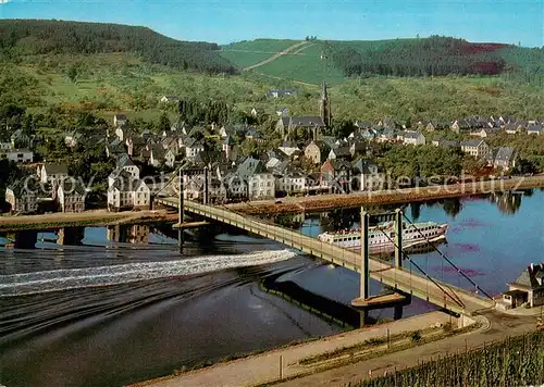 AK / Ansichtskarte Wehlen_Mosel Panorama Weindorf Moselbruecke Fahrgastschiff Weinspezialitaet Wehlener Sonnenuhr Wehlen_Mosel