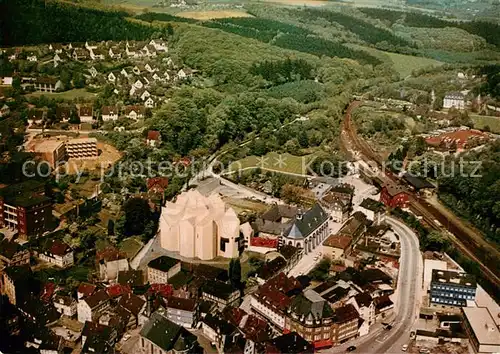 AK / Ansichtskarte Neviges_Velbert mit Wallfahrtskirche Maria Koenigin des Friedens Fliegeraufnahme Neviges Velbert