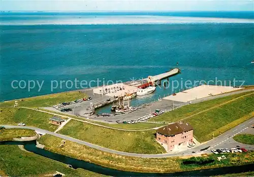 AK / Ansichtskarte Strucklahnungshoern Nordseeinsel Hafen Fliegeraufnahme Strucklahnungshoern