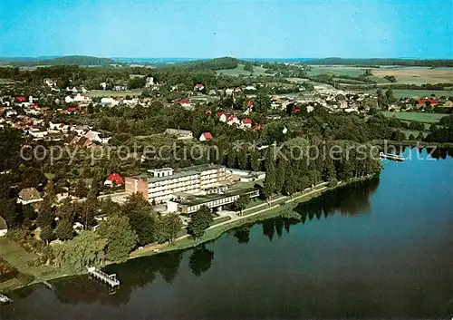 AK / Ansichtskarte Malente Gremsmuehlen Luftkurort Kneippheilbad Hotel am Kellersee Seenlandschaft Holsteinische Schweiz Fliegeraufnahme Malente Gremsmuehlen