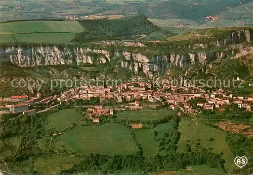 AK / Ansichtskarte Roquefort sur Soulzon Le village accroche aux rochers du Combalou Roquefort sur Soulzon