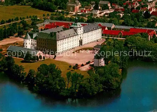 AK / Ansichtskarte Schleswig_Schlei Schloss Gottorf mit Burgsee Fliegeraufnahme Schleswig_Schlei
