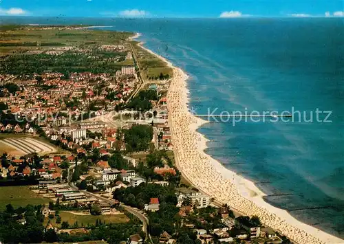 AK / Ansichtskarte Groemitz_Ostseebad Das Bad an der Sonnenseite Fliegeraufnahme Groemitz_Ostseebad