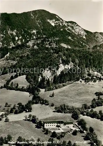 AK / Ansichtskarte Windischgarsten Hotel Austria Alpen Fliegeraufnahme Windischgarsten