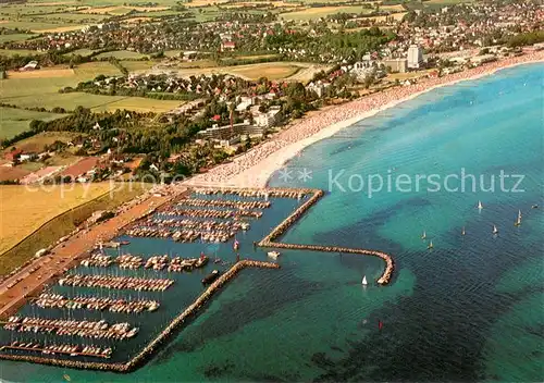 AK / Ansichtskarte Groemitz_Ostseebad Fliegeraufnahme mit Yachthafen Groemitz_Ostseebad