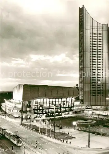 AK / Ansichtskarte Leipzig Neues Gewandhaus und Hochhaus der Karl Marx Universitaet Leipzig