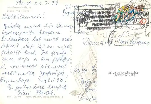 AK / Ansichtskarte Neubrandenburg Hotel Vier Tore Denkmal Wasserspiele Neubrandenburg